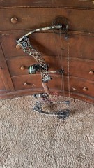 Mathews Solo Cam Right Hand Bow Hunting Compound Bow 70lb 31in Camo Aluminum
