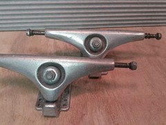 2 Gullwing 10″ – 50° Charger Neil Carver Skateboard Trucks Longboard