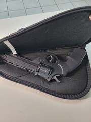 CO2 Crosman Vigilante .177 Cal BB Pellet Air Pistol with Case. pellets, Co2