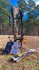 Barnett Quad 400 Camo Crossbow Scope Quiver Bolts Cocking Device Broadheads Wax