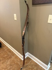 Oberon Recurve 60in 50lb RH Recurve Bow Wood Brown/Black 28in Draw