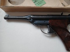NOS VINTAGE HY SCORE PRO TARGET .177 CAL PELLET AIR PISTOL IN ORIGINAL BOX NICE