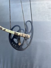 BUCKMASTERS BTR Pro Compound Bow Package Right Hand/Limb Saver/V Flight High Tek