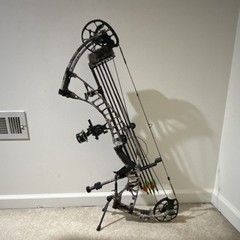 Hoyt VTM 34 compound bow