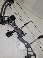 PSE Brute Force Lite Bow Package 40 – 70lbs/25″ – 31″/Charcoal
