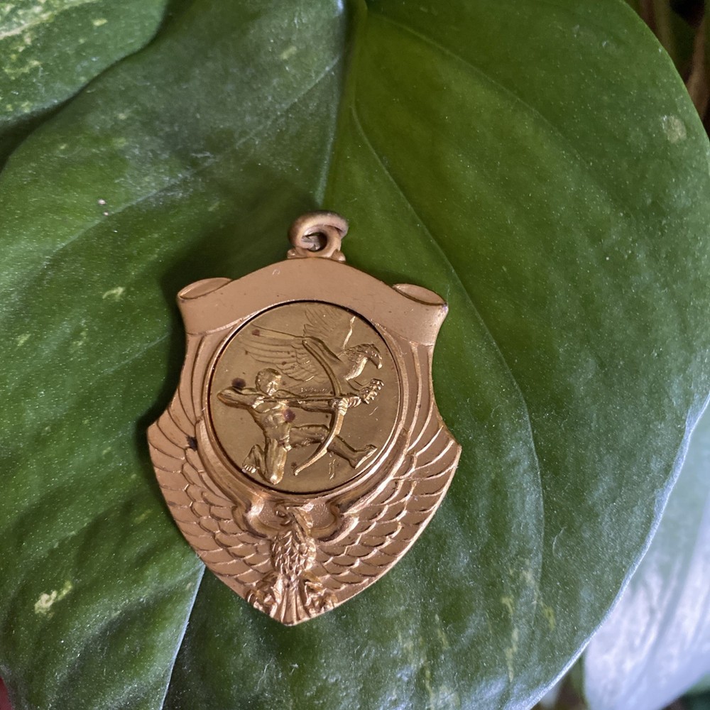 Vtg Gold Tone Archery Archer & Eagle Sagittarius Shield Shaped Medal Charm Italy