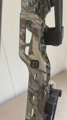 Mathews V3 27 RH Bow w/ Sight, Stabilizer, Quiver, SKB Case 29.5″ draw, 60#