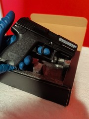Airsoft Pistol GBB Gas Blowback – Semi Auto 300 FPS 25 Rounds 6mm HK USP Umarex