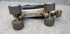 Vintage Mens Black Roller SKATE Wheels Size 11 – Chicago Trophy – Vapor Lites