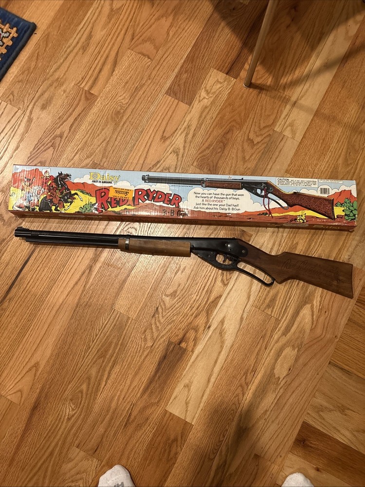 Vtg Daisy Model 1938B Red Ryder BB Gun-Used- works great-with 1988 original box