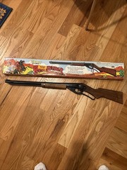 Vtg Daisy Model 1938B Red Ryder BB Gun-Used- works great-with 1988 original box
