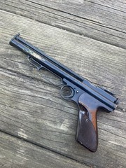 Vintage crosman model 105? 106 pump air pistol .177 cal pellets good working