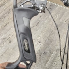 Mathews Lift x 33 Right-Hand