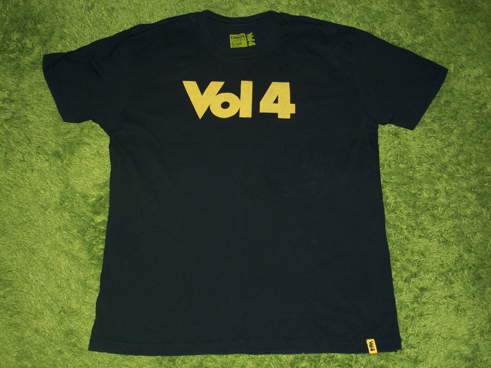 VOLUME 4 Vol 4 Logo T-SHIRT L Baker Skateboards Thrasher Sammy Baca Don Nguyen