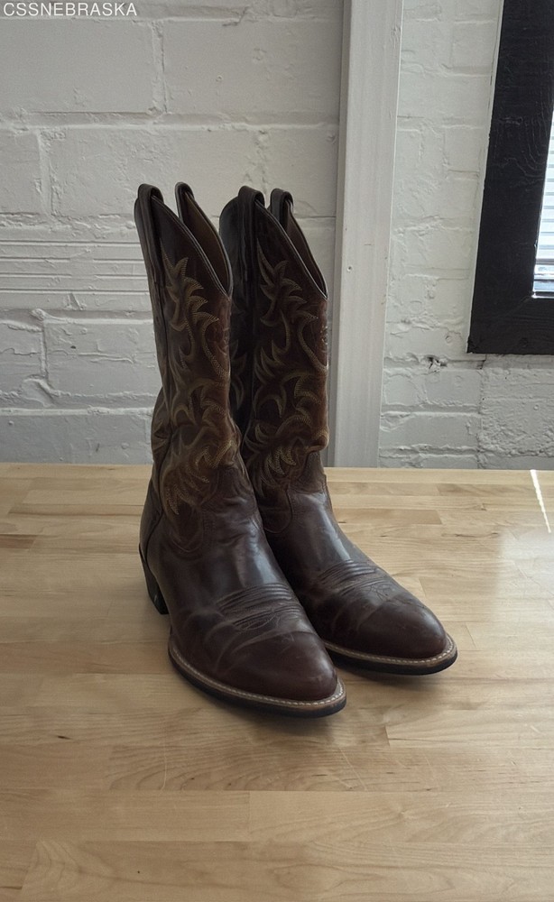 Ariat Heritage Western R-Toe Distressed Brown Leather Cowboy Boots Men’s 8.5D