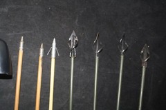 BEAR ARCHERY PANTHER II COMPOUND BOW SET QUIVER ARROWS FISHING IN BOX RH 30″ #55