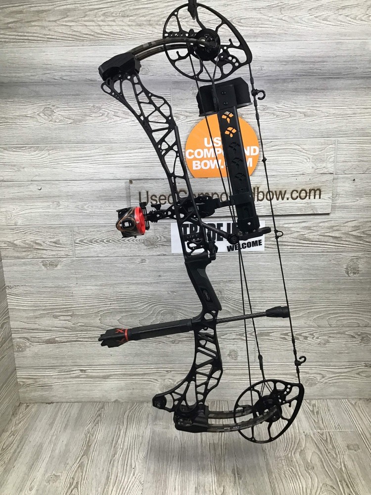 Used Mathews Lift X 29.5 Right Hand Black riser/Bottomlands limbs Bow 30/70 Pack