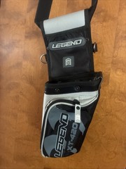 Legend XT420 Right Hand Nylon Belt Quiver for Recurve Bow Black Gray