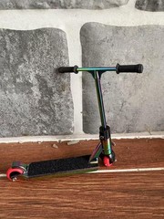 Pro Metal Finger Scooter – 25g Lightweight Alloy Rainbow Stunt Toy for Teens