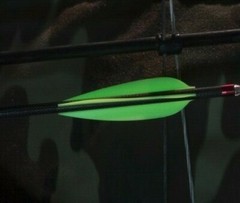 Glow-in-the-Dark archery vanes – 5 sizes, awesome styles! (36 ct)
