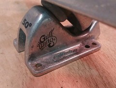 2 Gullwing 10″ – 50° Charger Neil Carver Skateboard Trucks Longboard