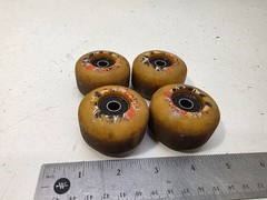 SKATEBOARD WHEELS UNKNOWN BRAND SET OF 4
