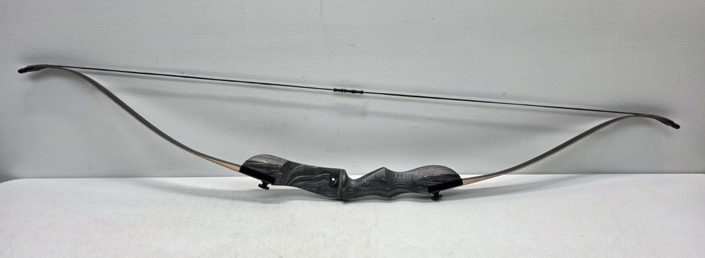 PSE Archery Pro Max Traditional Takedown Recurve Bow 62″- Right Hand