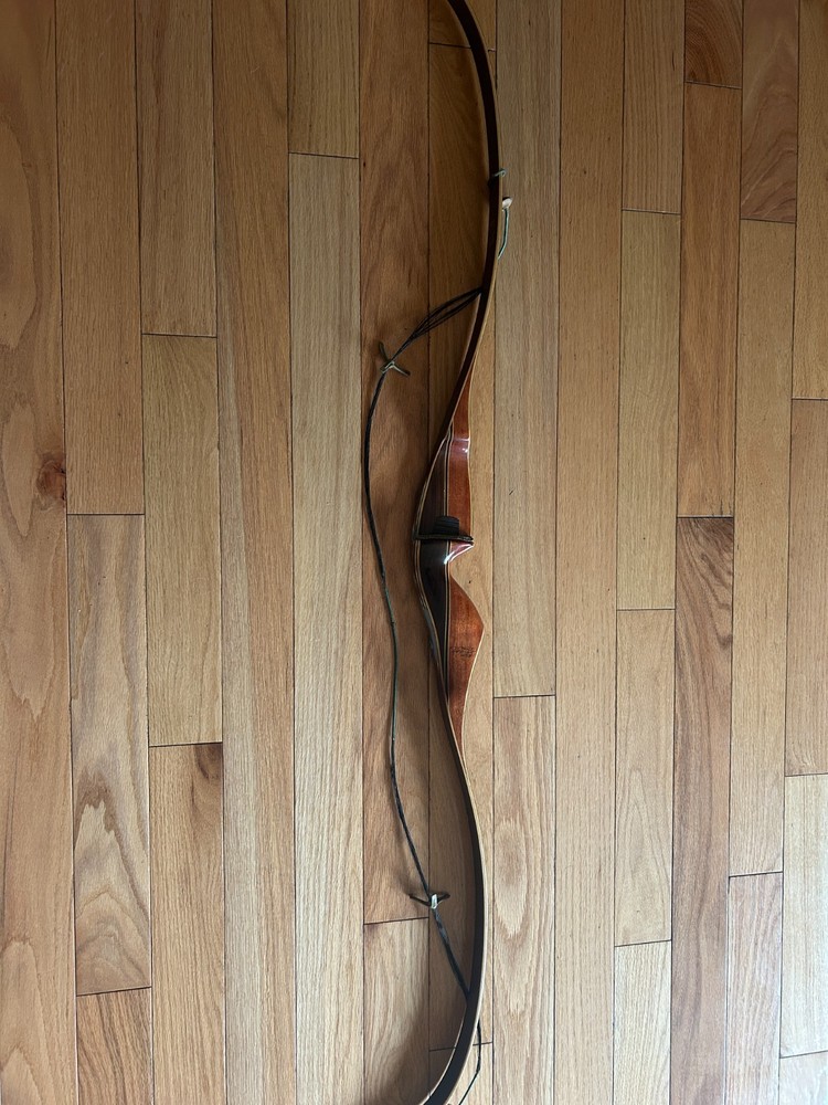 Bear Kodiak Hunter Recurve Bow Right Handed 60in 45# Canada 1953