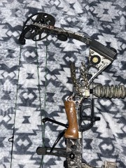 Mathews Outback Compound Solo Cam Bow Camo 70lbs Draw Weight 28” 80%/27.5” 65%
