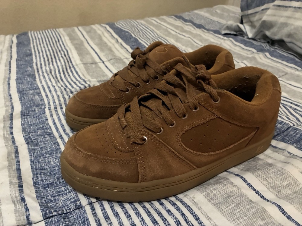 éS Brown Suede Low Top Lace-Up Skateboarding Shoes Men’s US 8.5 D