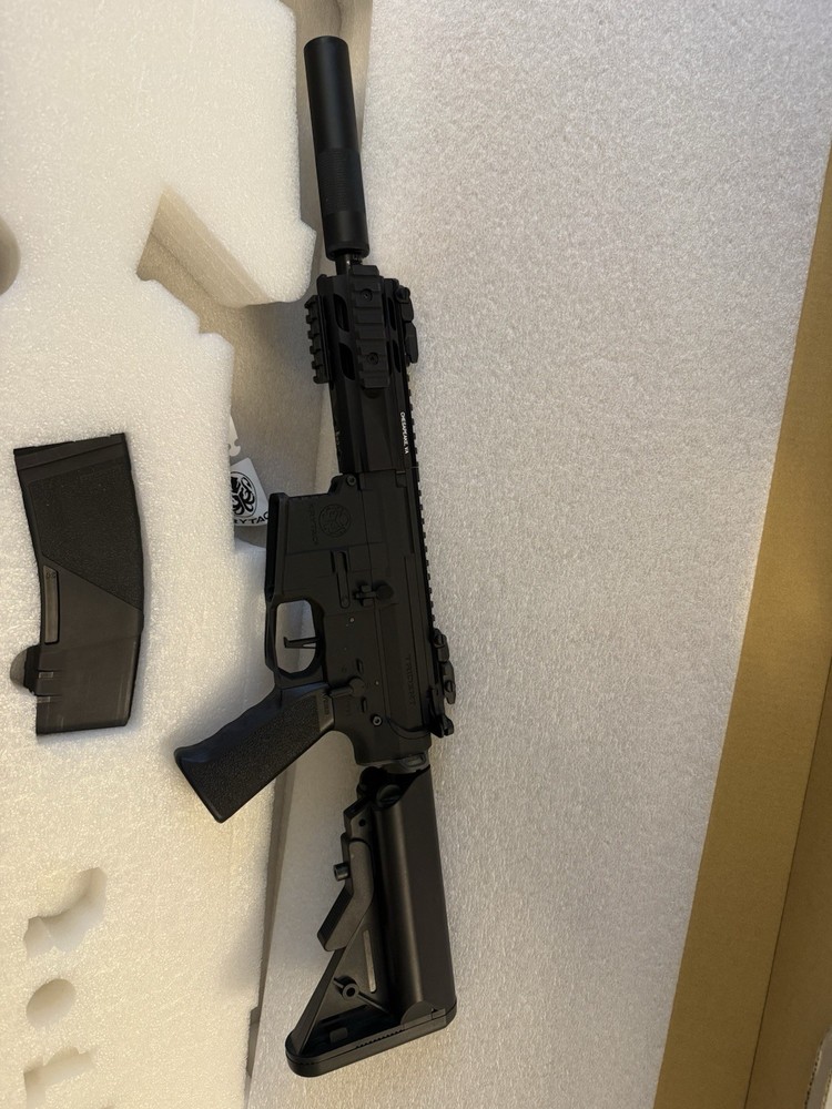 KRYTAC Trident Electric Airsoft Rifle AEG w/ Magazine & Adjustable Stock