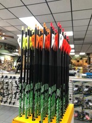 1 Dozen Greenacres Premium Spine Aligned Carbon Arrows by Victory w/Blazer Vanes