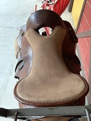 Parelli Cruiser hybrid saddle with Custom pad