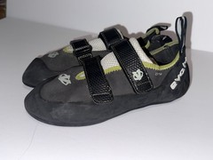 Evolv Defy Climbing Shoes Men 10.5 Black Grey Comfortable Durable Climbing