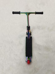 Pro Metal Finger Scooter – 25g Lightweight Alloy Rainbow Stunt Toy for Teens
