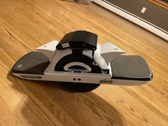Onewheel foot holds