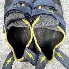 EVOLV Defy Black Rock Climbing Shoes TRAX Mens Size 10 Hook and Loop