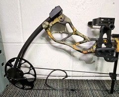 Topoint Archery Starting 31 Compound Bow With Arrows and Case