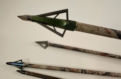 Lot of Arrows W/ Broadheads Wolverine Hunter 6070 & St Epic Realtree N-Fused