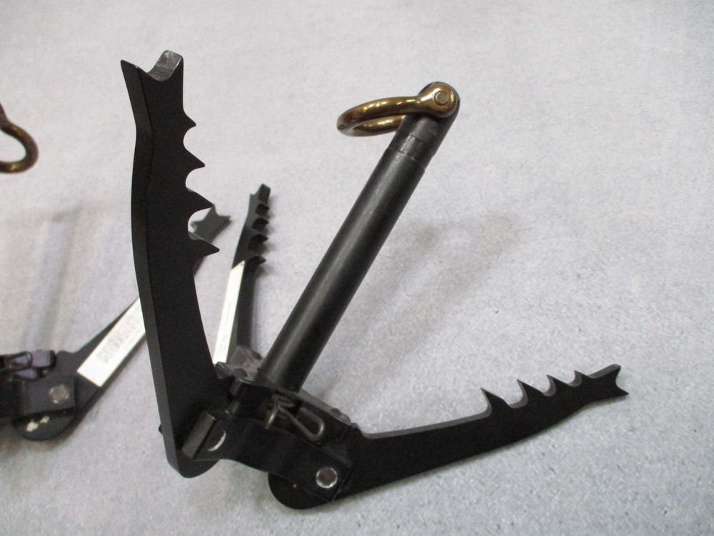 USGI MILITARY GRAPPLING HOOK THE MIL GRABBER COLLAPSIBLE GRAPPLE TRGEAR TRI-CLAW