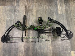 Bear Cruzer G2 compound bow, 26” draw, #70 pull. FREE S&H!