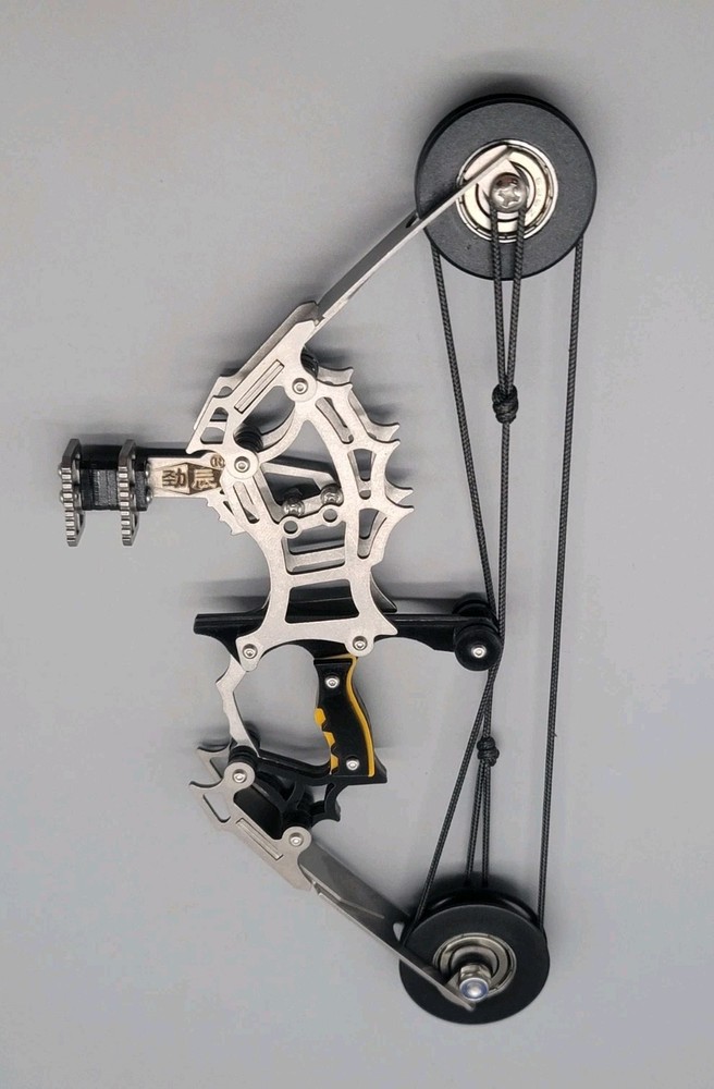 JINCENE 9″ Mini-Compound Bow Compound Bow Set Aluminum Silver & Black W/4 Arrows