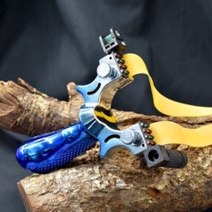 Hunting Professional Catapult Laser Slingshot With Rubber Aim Point Target HOT