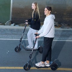 Electric Scooter for Teen/Adult – Foldable, Dual Suspension, Ideal Commute APP