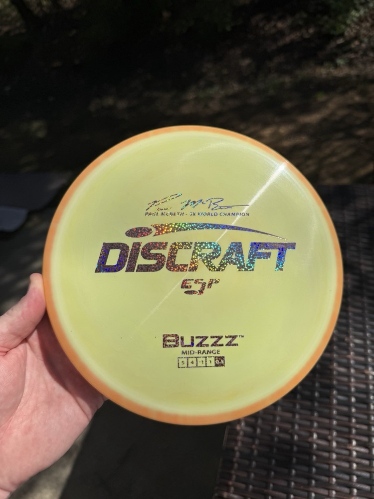 Discraft Paul McBeth 5x World Champion ESP Buzzz, Yellow, orange halo