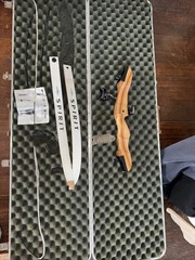 Southland Archery Supply SAS Spirit 62″ 30lbs Take Down Recurve Bow – Sight/Rest