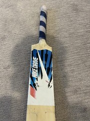 Rare! Few hundred left Nike Drive English Willow Cricket Bat -Size 6-Some Damage