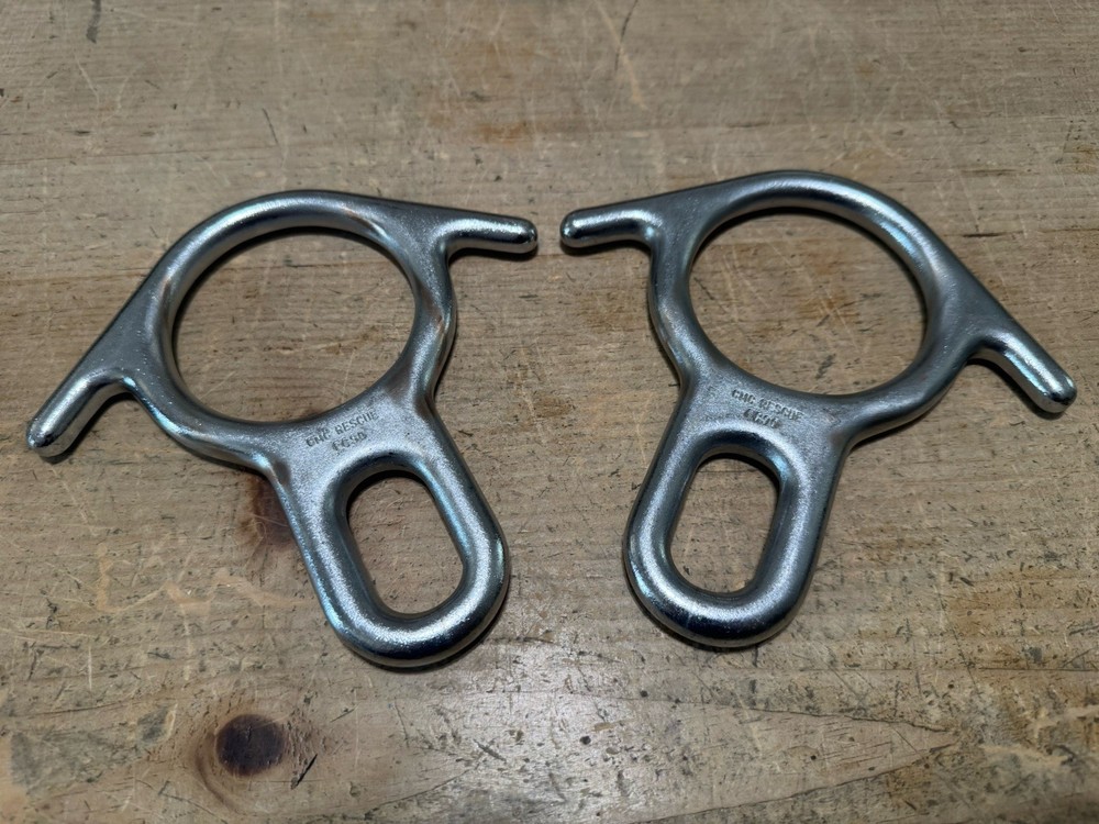 Two CMC FC90 Rescue Figure 8 Descender Rappelling Rappel Hardware NFPA Chrome