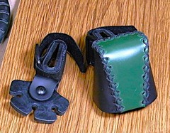 EFA 3 ARROW NAVAJO BOW QUIVER IN GREEN / BLACK COWHIDE FOR RECURVE OR LONGBOW
