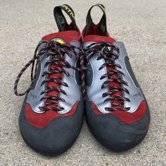 La Sportiva Nago Climbing Shoes EU 43 Men 10 Women 11 Red Vibram Edge Italy